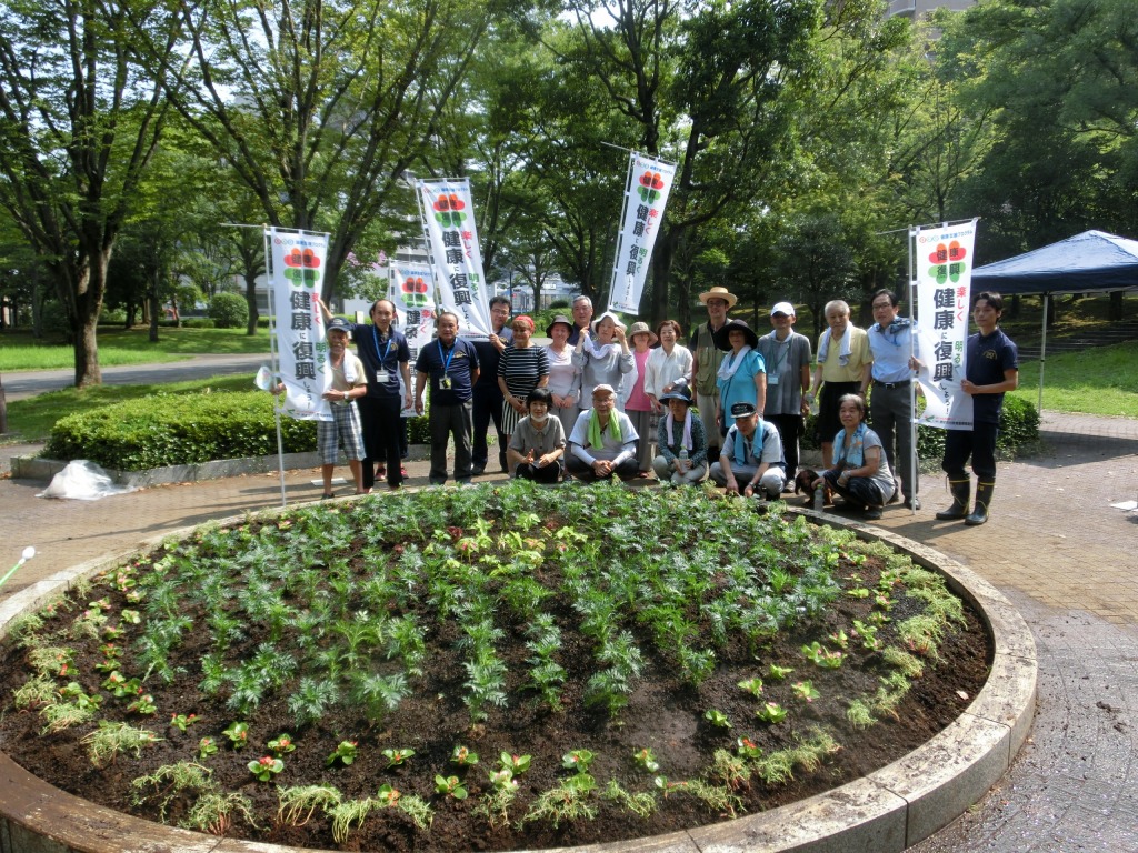 市立体育館前広場「花壇を華やかにしよう」プロジェクト