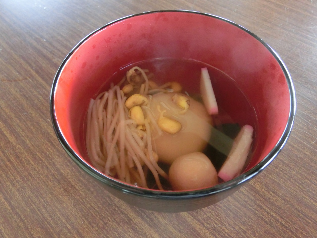 わくわくえづっ子塾「紙ヒコーキあそびとお雑煮ふるまい」